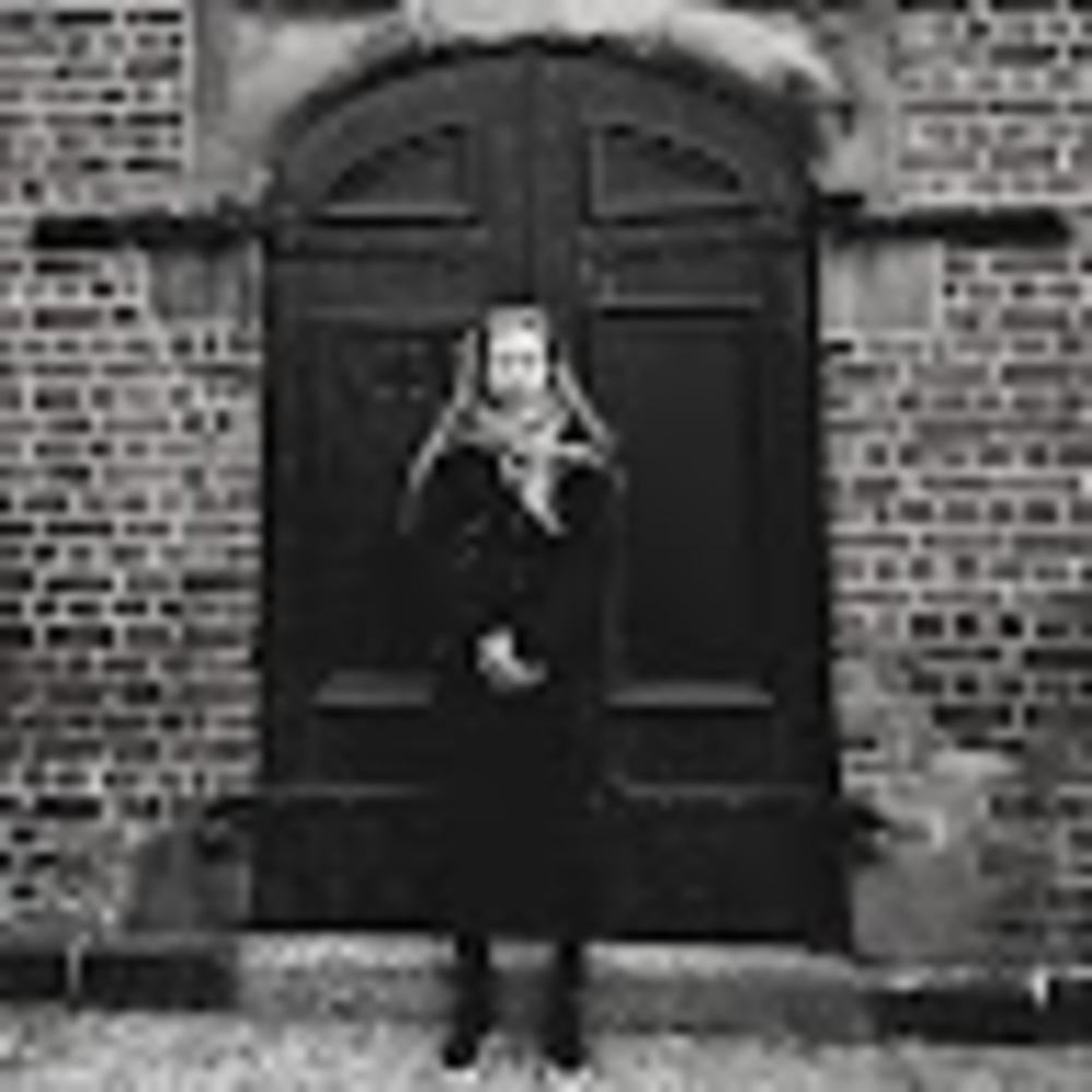 Meet your Posher, Lexis